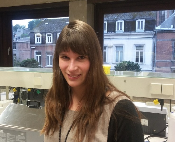 Charlotte Bouckaert, lauréate du concours de la Fédération européenne pour la chimie médicinale