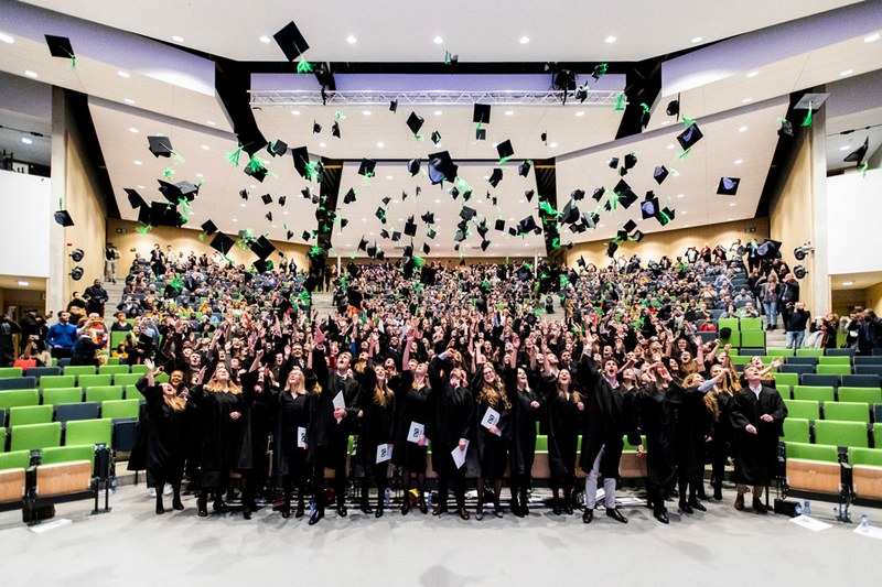 Félicitations aux 309 nouveaux diplômés de la Faculté de médecine !